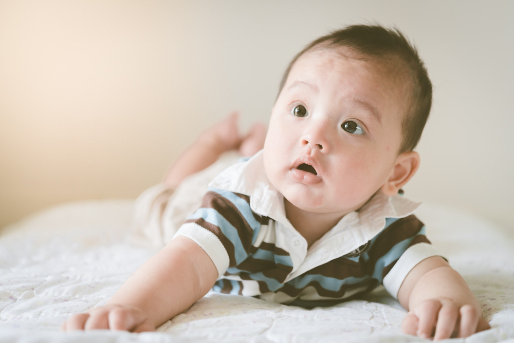 Cara Memahami Bahasa Bayi, Ini Alasan Si Kecil Rewel Moms!